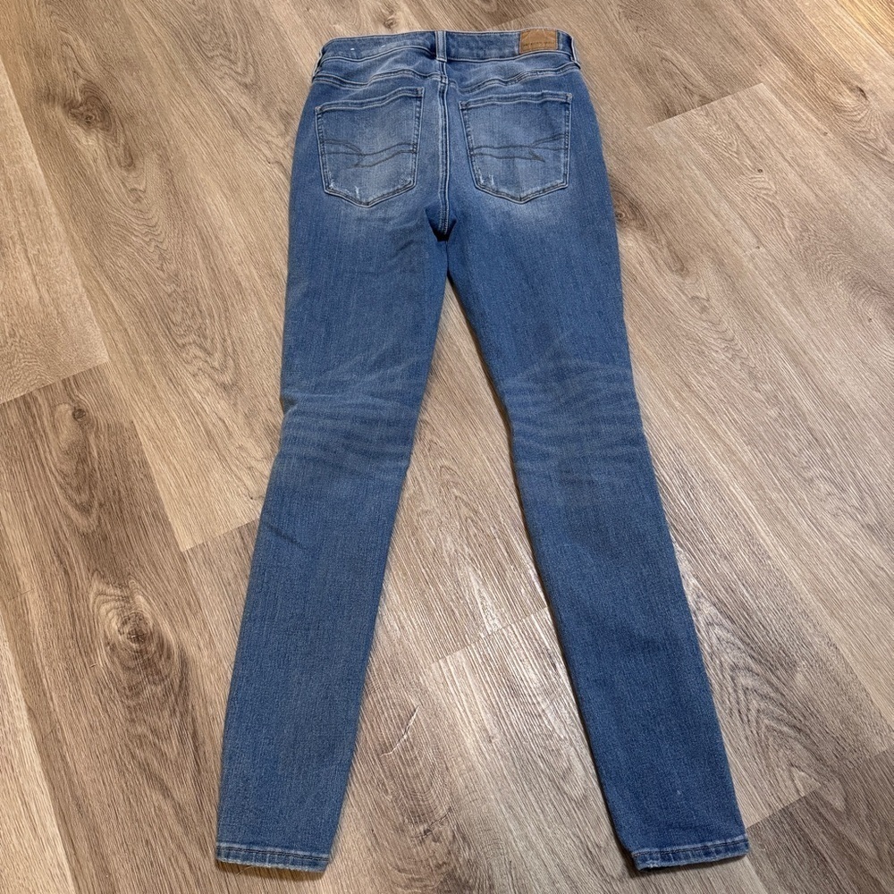 American Eagle Hi Rise Jegging Jeans 6 Regular Denim Distressed - Picture 2 of 5